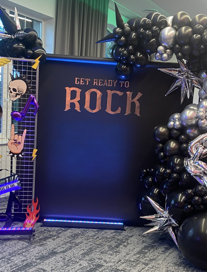 Ścianka tło czarne "Get Ready to Rock"